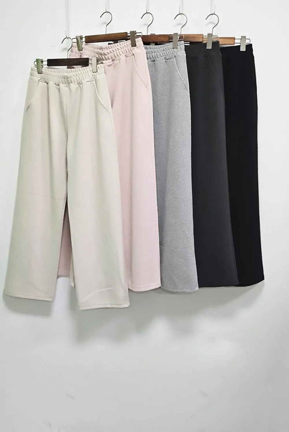 Mia Semi Wide Sweatpants