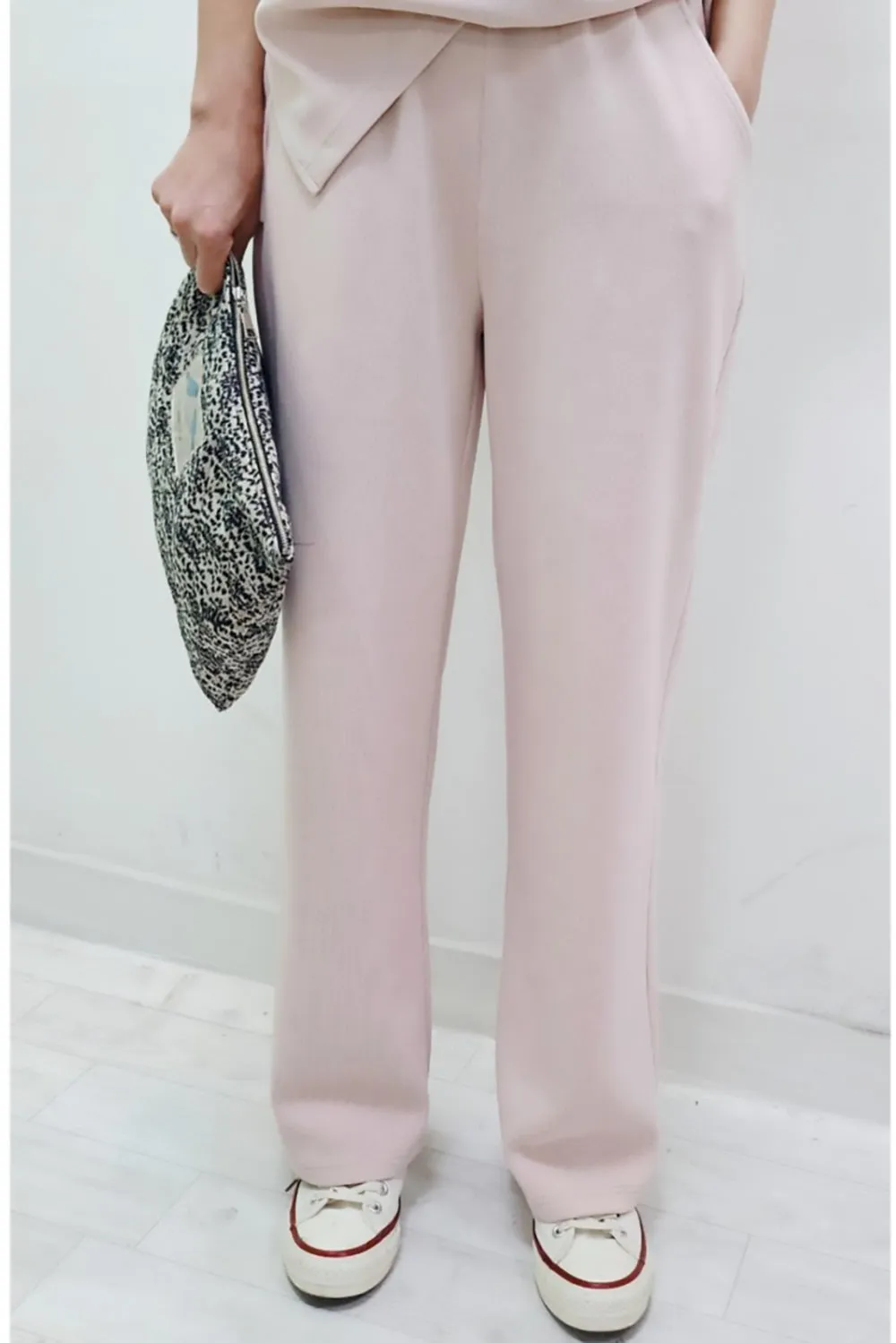 Mia Semi Wide Sweatpants