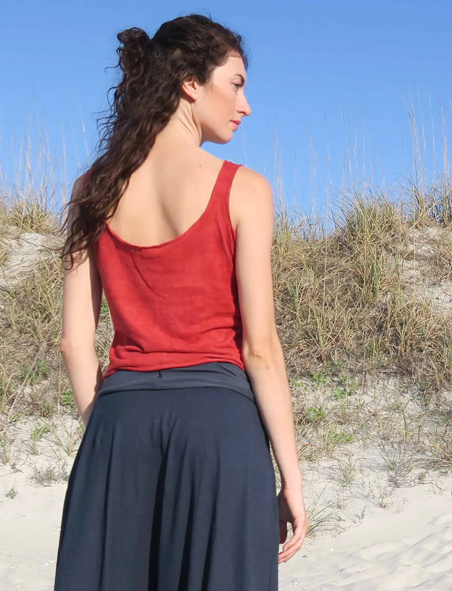 Utility Tank Simplicity Cropped Shirt